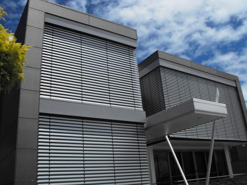 external-venetians-05